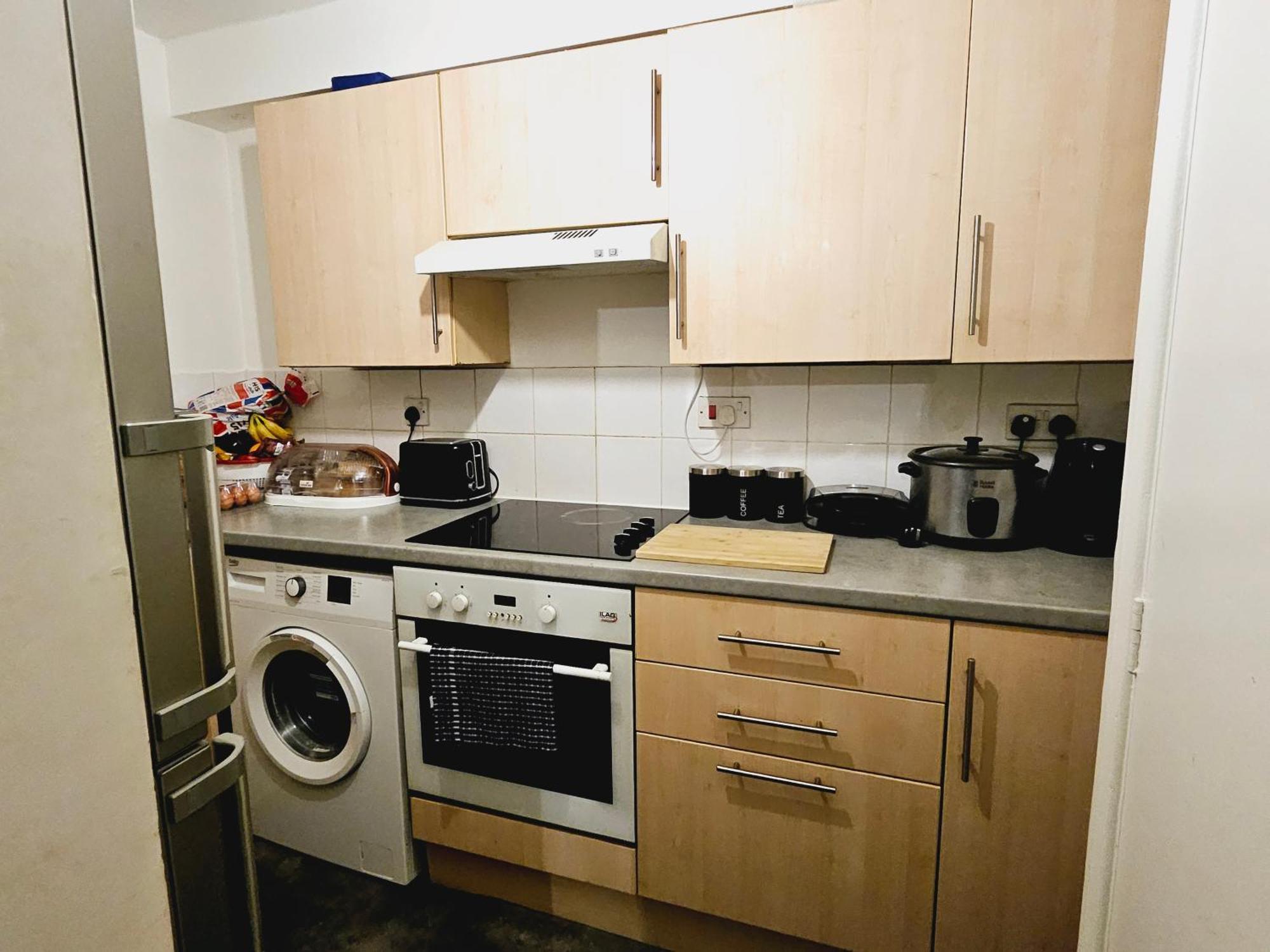 Lovely Fully Furnished One Bed Flat To Let Enfield Exterior foto